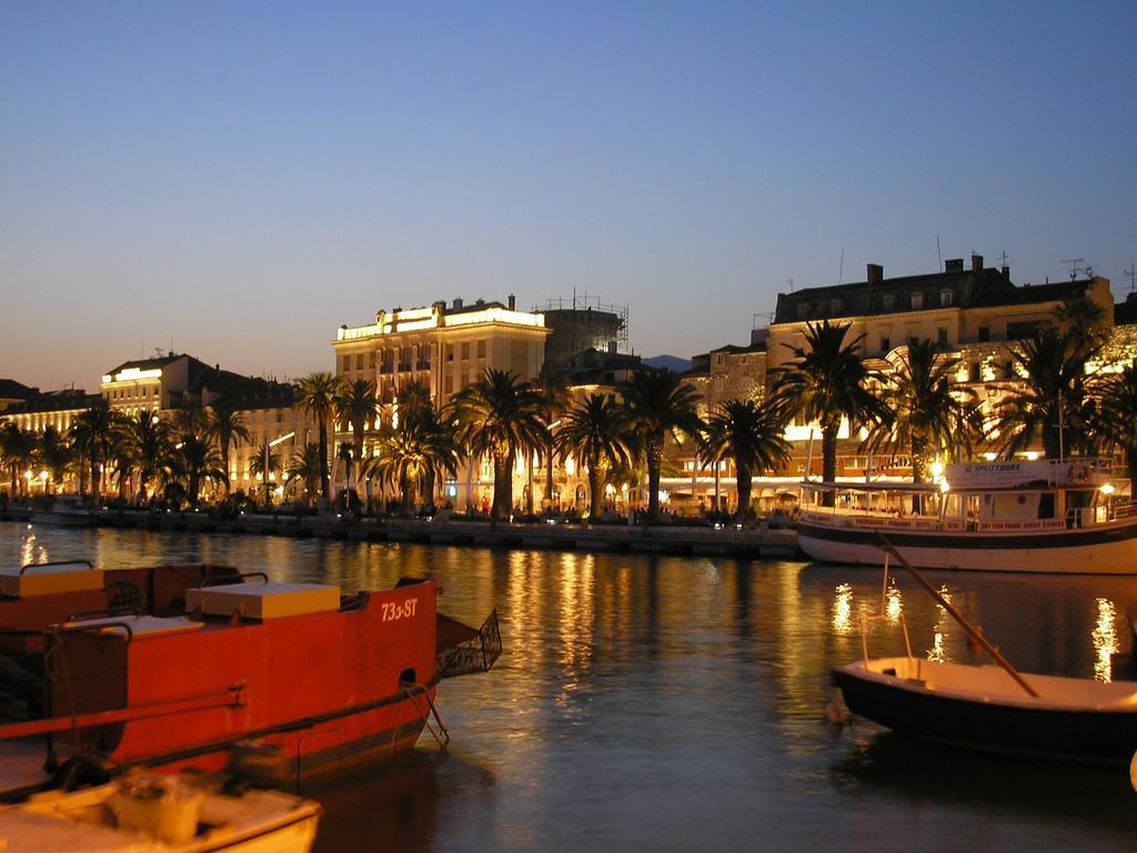 ספליט Spalatum Boutique Suites מראה חיצוני תמונה